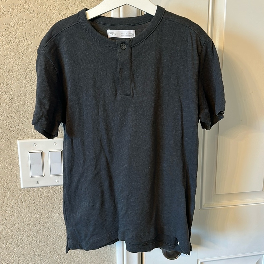 Zara Black Short-Sleeved Tee with Buttons 100% Cotton Size 7